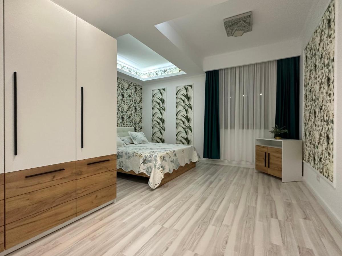 Golden Garden Luxury Apartment In Букурещ Екстериор снимка