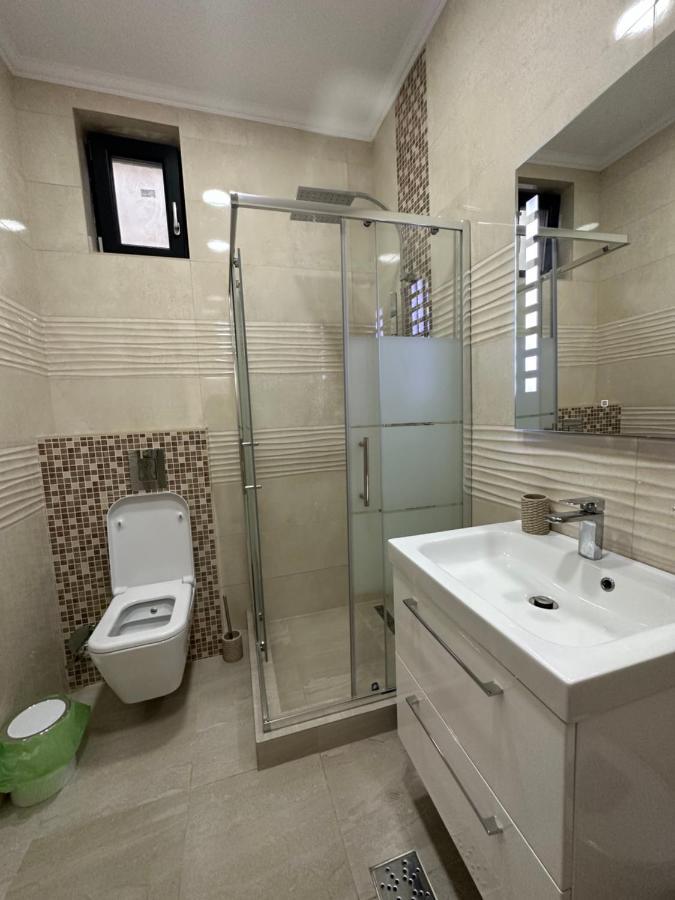 Golden Garden Luxury Apartment In Букурещ Екстериор снимка