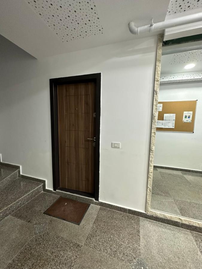 Golden Garden Luxury Apartment In Букурещ Екстериор снимка